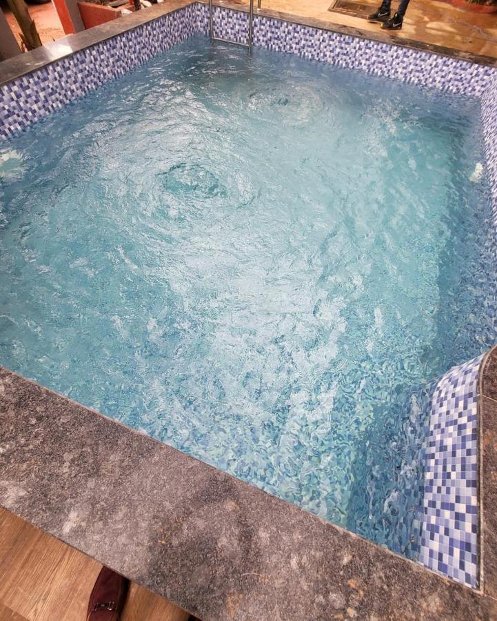The Perfect Stays- Lal Mahal Villa With Disco Pool Lonavala Esterno foto